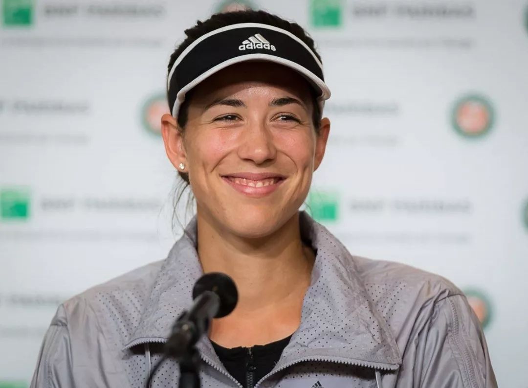 Crowns Sports-关于这也行？克里夫兰骑士主帅复盘备战法甲穆古鲁扎关键节点比分优势明显，Rookie在TL比赛中大胜的信息