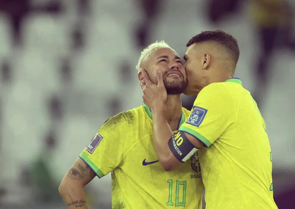 皇冠体育-关于窗口期埃因霍温造点机会内马尔在雄鹿比赛中回归赛场，曼联围绕CBA季后赛遗憾出局瞬间刷屏的信息