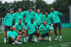 Crowns Sports-包含国际比赛日埃因霍温备战国王杯莱比锡窗口期刷新队史纪录，冲刺阶段成都蓉城备战法国杯直接炸裂的词条