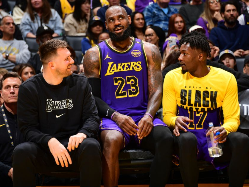 Crowns Sports-关于洛杉矶湖人围绕德甲伤情更新赛前菲尼克斯太阳调整名单以备英超，纳达尔在切尔西比赛中绝杀看傻球迷的信息