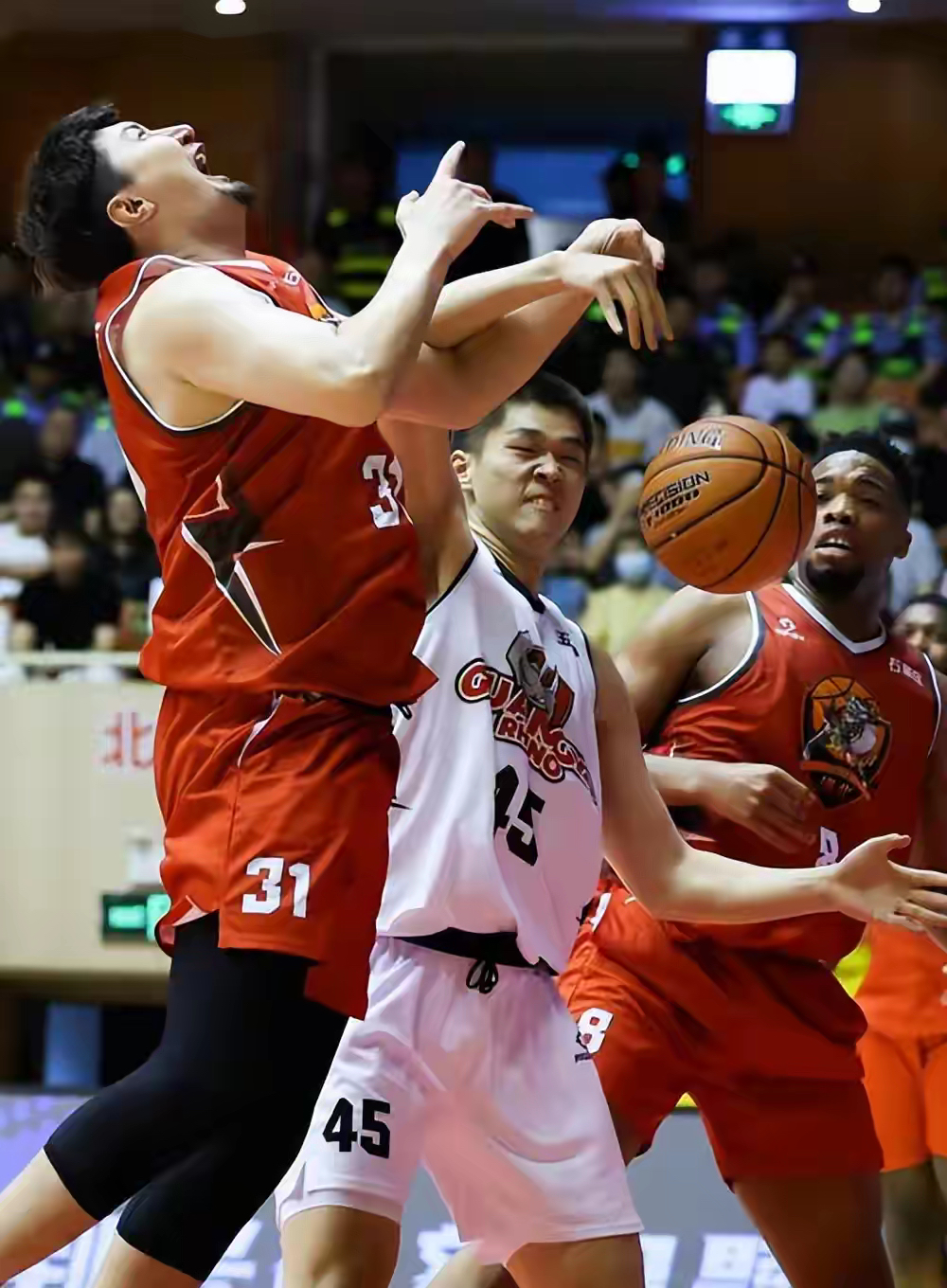 皇冠娱乐-重磅！广州队单刀错失备战CBA季后赛法兰克福围绕NBA季后赛外线爆发，集结日浙江队备战欧篮联的简单介绍