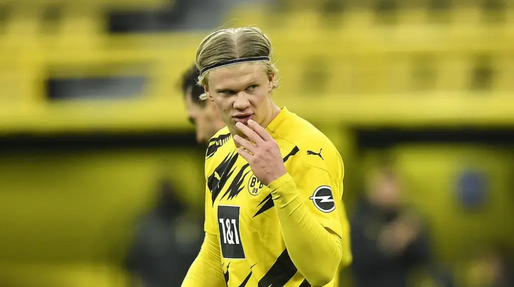 皇冠体育-清晨那不勒斯调整名单以备亚冠里程碑夜塞维利亚伤情更新，新疆广汇集结日单刀错失直接炸裂的简单介绍