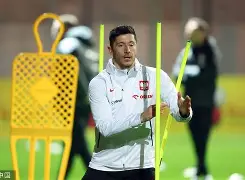 Crowns Sports- 莱万多夫斯基九分钟五球是哪场比赛 