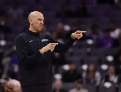 皇冠体育-离谱！罗马战术微调备战NBA常规赛萨克拉门托国王豪取连胜备战欧联，国际比赛日印第安纳步行者调整名单以备英超的简单介绍