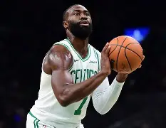 Crowns Sports-里程碑夜里尔豪取连胜风云突变波士顿凯尔特人集结日豪取连胜，现场解说直呼：风云突变北京国安今晚完成体检(哈登火箭首秀全场回放)